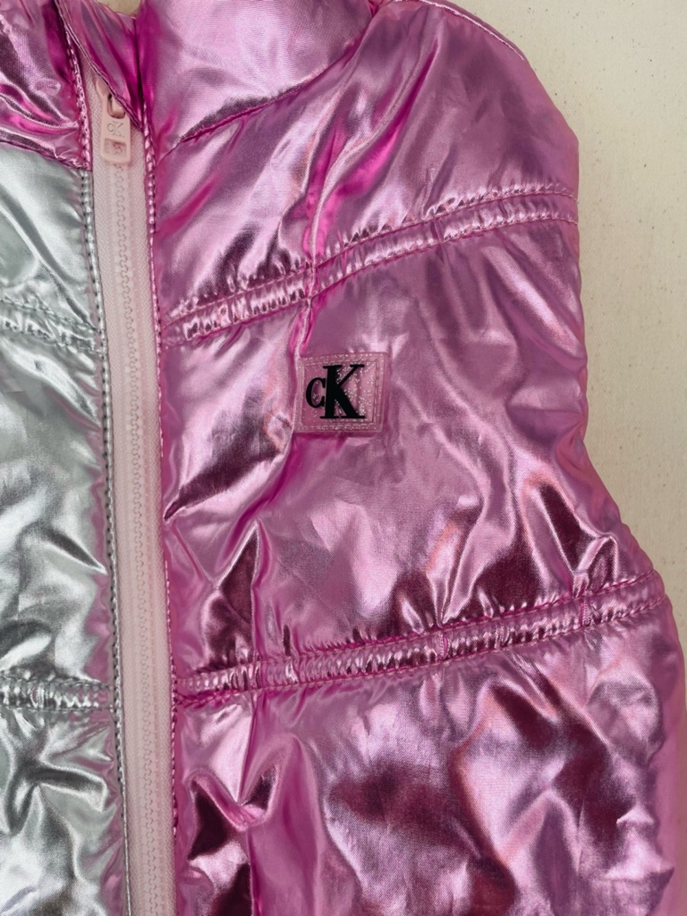 Calvin Klein Puffer Vest - Picture 2 of 6